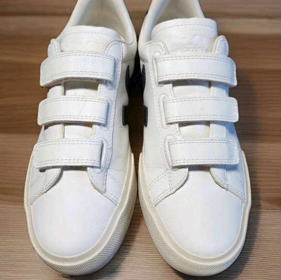 Veja Recife Logo Men’s 10/EU 42 White Black Velcro Leather Sneakers - Picture 5 of 13